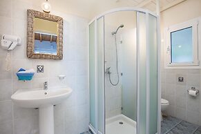 Danai Villa - Charming Escape With Oceanside Views