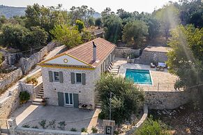 Serenity - Beautiful Newly Renovated Villa Close to Lakka