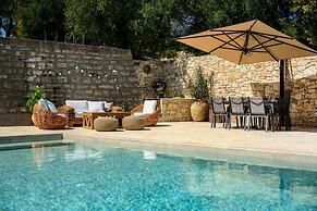 Serenity - Beautiful Newly Renovated Villa Close to Lakka