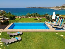 Villa Anemos by Estia