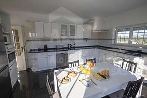 Moinho D Ouro Residence by Acasadascasas