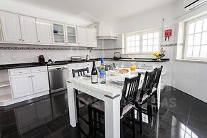 Moinho D Ouro Residence by Acasadascasas