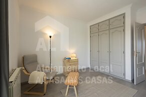 Ocean Apartment by Acasadascasas