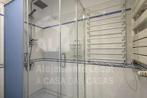 Ocean Apartment by Acasadascasas