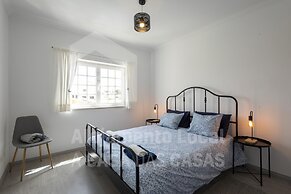 Ocean Apartment by Acasadascasas