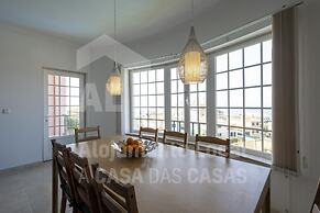 Ocean Apartment by Acasadascasas