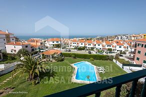 Ocean Apartment by Acasadascasas