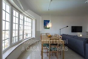Ocean Apartment by Acasadascasas