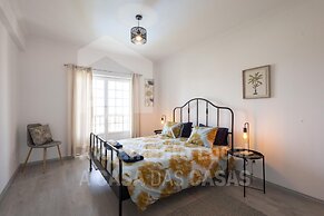 Ocean Apartment by Acasadascasas