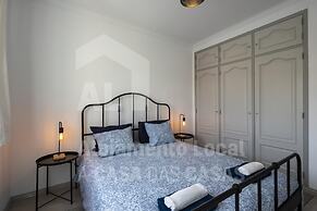 Ocean Apartment by Acasadascasas