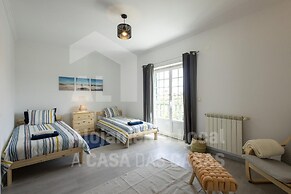 Ocean Apartment by Acasadascasas