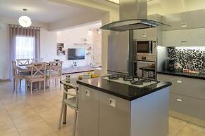 Villa Dolce Evita - With Private Pool