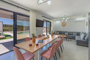 Luxurious Villa Micha - With 150m Pool