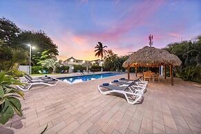 Turibana Plaza Suite 4 w Balcony