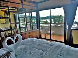 S703 Stunning sea View Flat Just 100 mt From the Beach