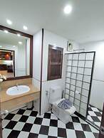 S703 Stunning sea View Flat Just 100 mt From the Beach