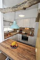 Apeiron II Villa - Sunny Modern Pool - Walk to Gaios