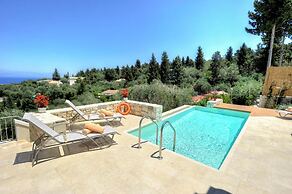 Apeiron II Villa - Sunny Modern Pool - Walk to Gaios