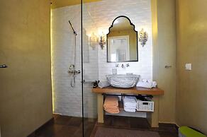 Apeiron II Villa - Sunny Modern Pool - Walk to Gaios