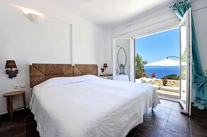 Apeiron II Villa - Sunny Modern Pool - Walk to Gaios