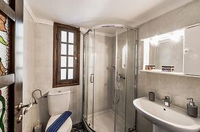 Dim Art Villa - With Private Pool