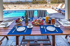 Dim Art Villa - With Private Pool