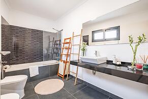 Uptown Sea View by Madeira Sun Travel