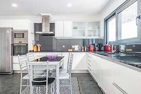 Uptown Sea View by Madeira Sun Travel