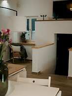 Lenko Bianco Studio by Estia