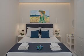 Myra Mare Brown Suite by Estia