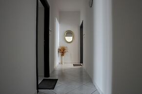 Myra Mare Brown Suite by Estia