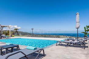 Villa Eagles - With Private Pool