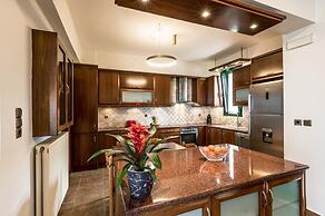 Villa Eagles - With Private Pool