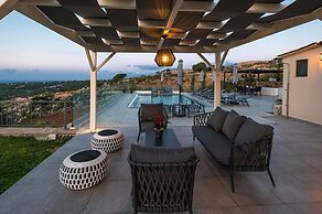 Villa Eagles - With Private Pool