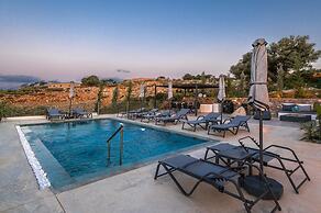 Villa Eagles - With Private Pool