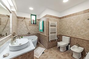 Villa Eagles - With Private Pool