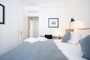 Nomad s Fine Arts in Chiado