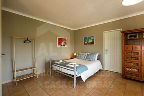 Villa Safarujo by Acasadascasas