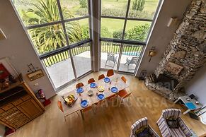 Villa Safarujo by Acasadascasas