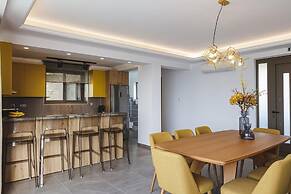 Dodici Luxury Villa - With Heated Pool