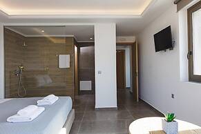 Dodici Luxury Villa - With Heated Pool