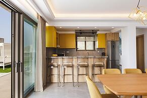 Dodici Luxury Villa - With Heated Pool