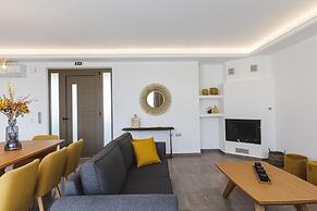 Dodici Luxury Villa - With Heated Pool