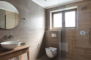 Dodici Luxury Villa - With Heated Pool