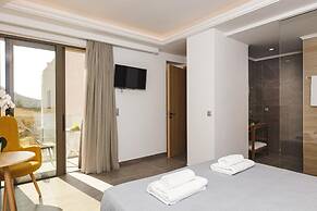 Dodici Luxury Villa - With Heated Pool