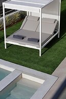 Dodici Luxury Villa - With Heated Pool