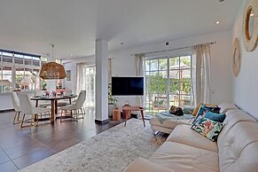 Jungle Beach House in Quarteira