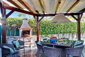 Jungle Beach House in Quarteira