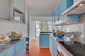 Jungle Beach House in Quarteira