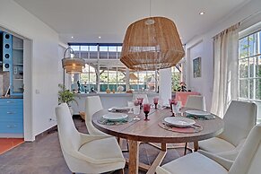 Jungle Beach House in Quarteira